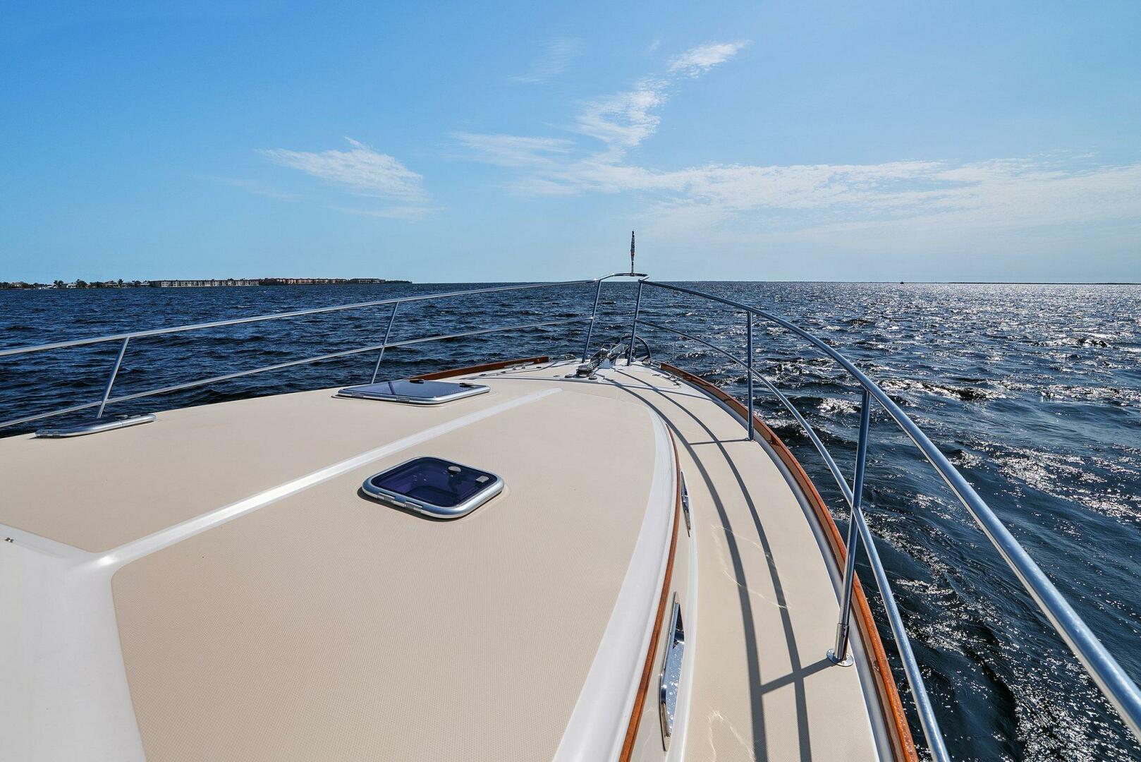 Slide: The Image of 2016 Sabre 42 Salon Express- PABLO'S CRUISE- Bow - 5313306