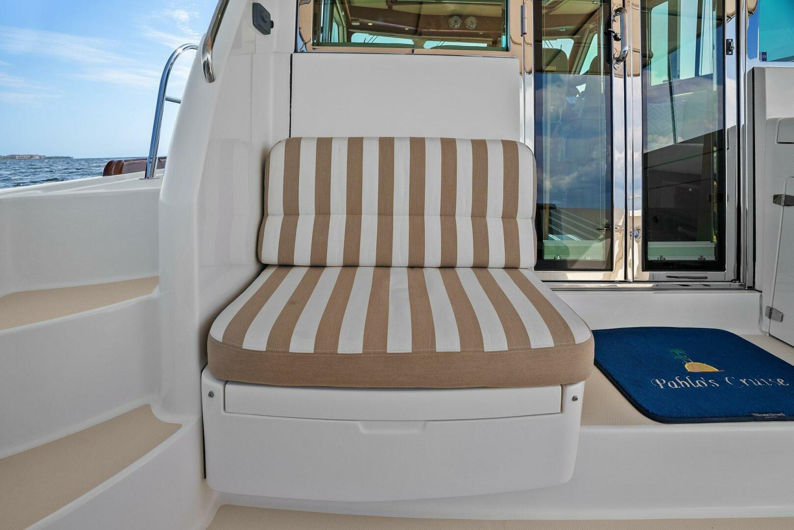 Slide: The Image of 2016 Sabre 42 Salon Express- PABLO'S CRUISE- Aft Deck - 5313315