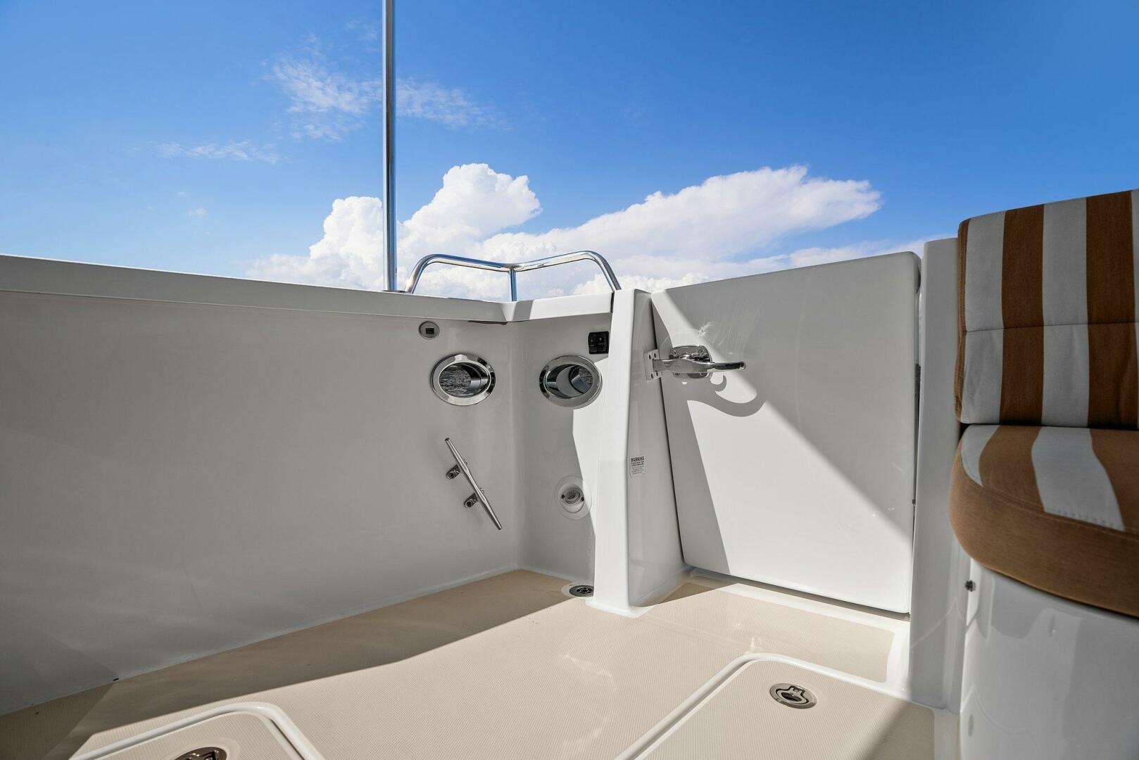 Slide: The Image of 2016 Sabre 42 Salon Express- PABLO'S CRUISE- Aft Deck - 5313320