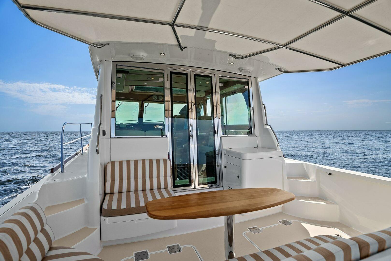 Slide: The Image of 2016 Sabre 42 Salon Express- PABLO'S CRUISE- Aft Deck - 5313324