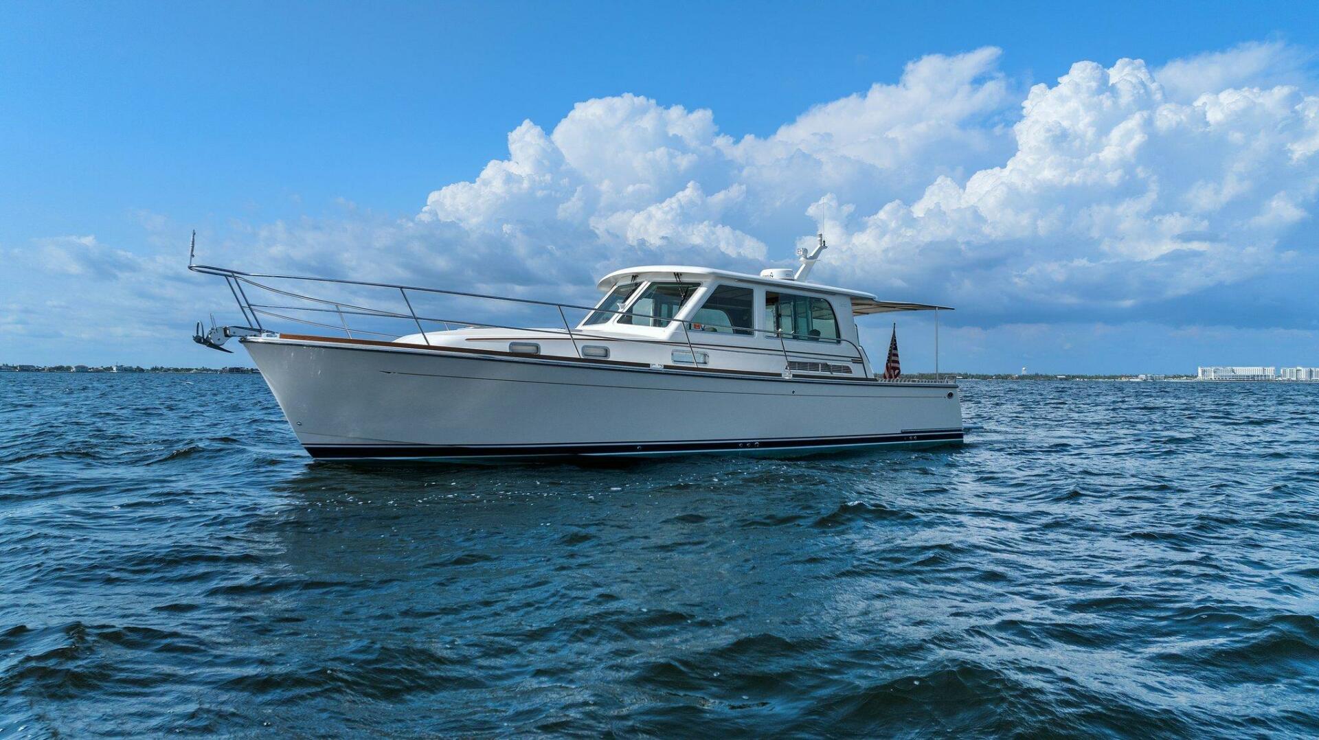 Slide: The Image of 2016 Sabre 42 Salon Express- PABLO'S CRUISE- Port - 5313242