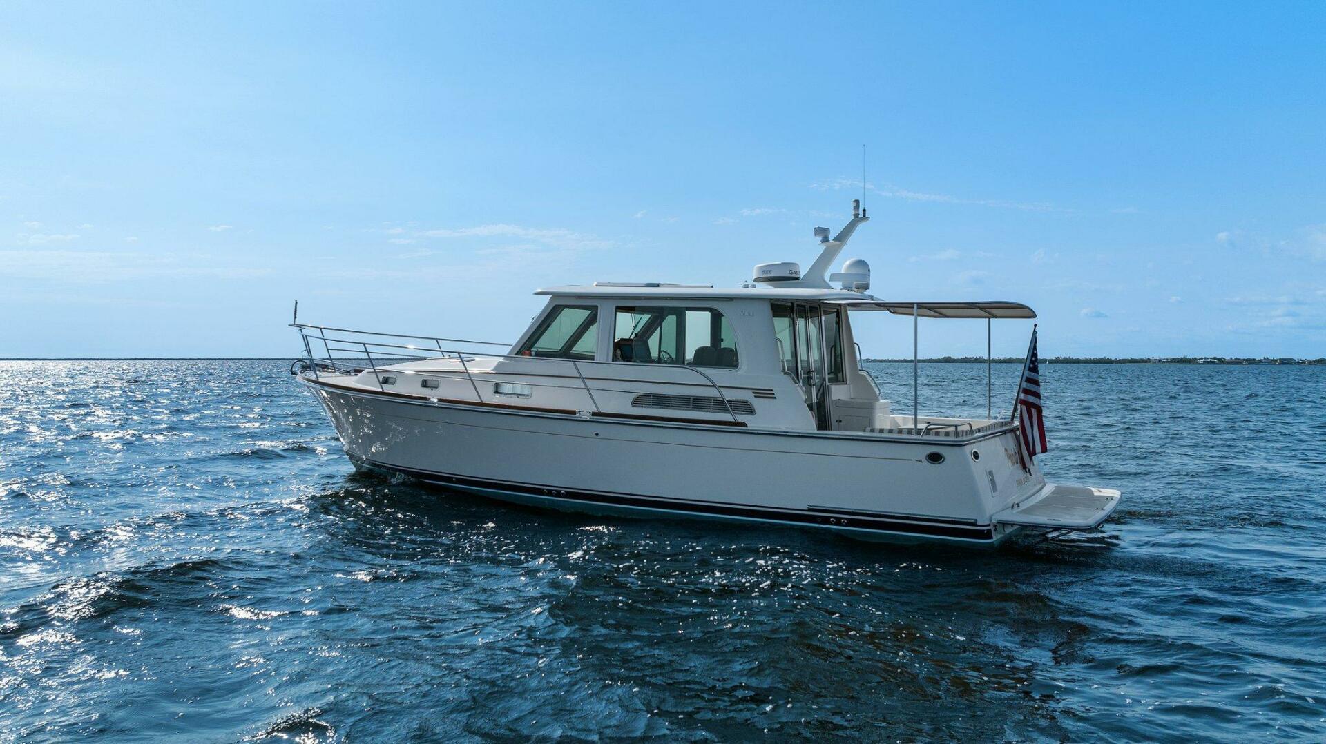 Slide: The Image of 2016 Sabre 42 Salon Express- PABLO'S CRUISE- Port - 5313243