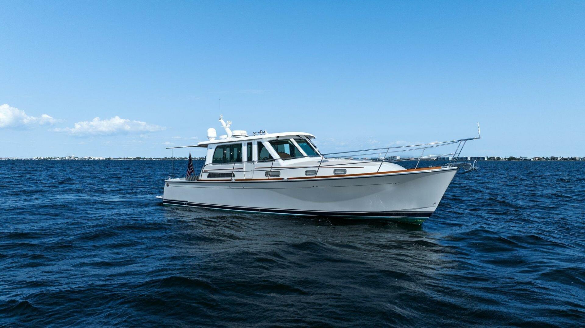 Slide: The Image of 2016 Sabre 42 Salon Express- PABLO'S CRUISE- Stbd - 5313247