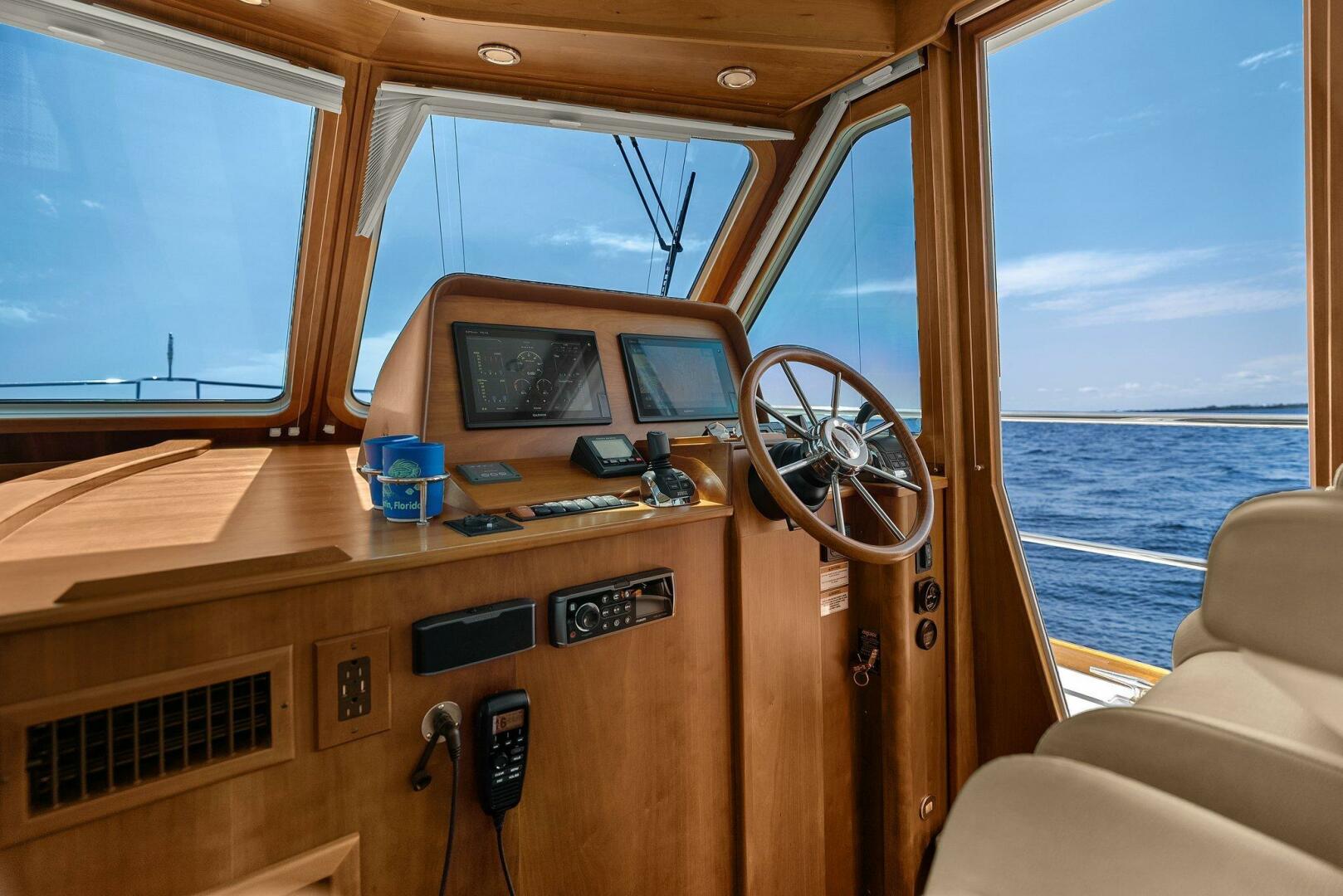 Slide: The Image of 2016 Sabre 42 Salon Express- PABLO'S CRUISE- Helm - 5313295