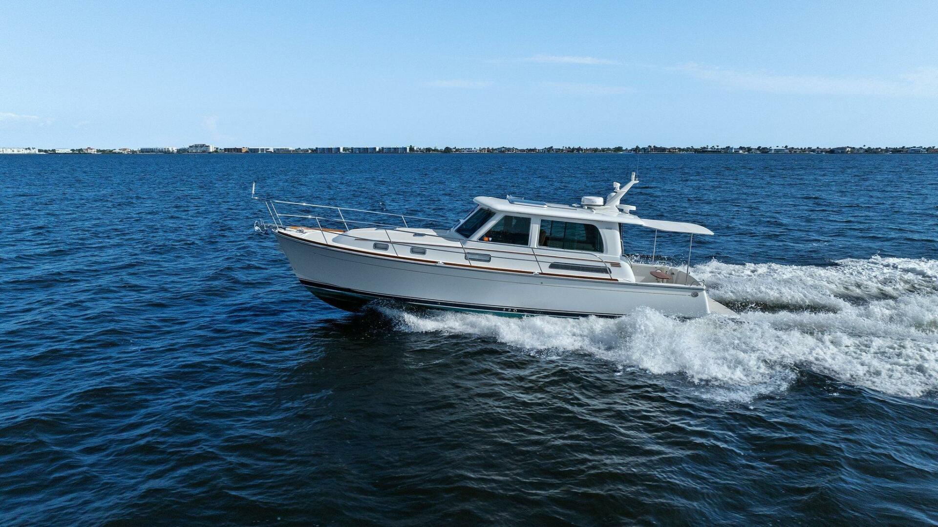 Slide: The Image of 2016 Sabre 42 Salon Express- PABLO'S CRUISE- Port - 5313259