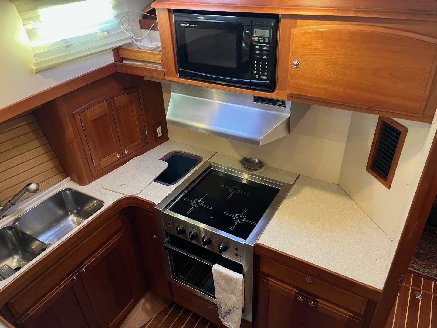 Slide: The Image of Sabre 47 Aft Cabin 2004 - 4908291