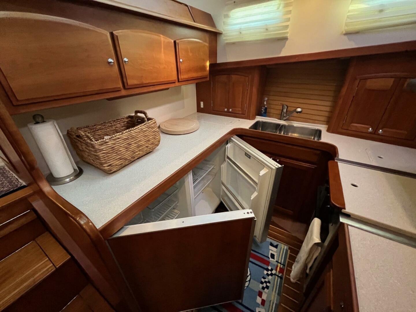 Slide: The Image of Sabre 47 Aft Cabin 2004 - 4908292