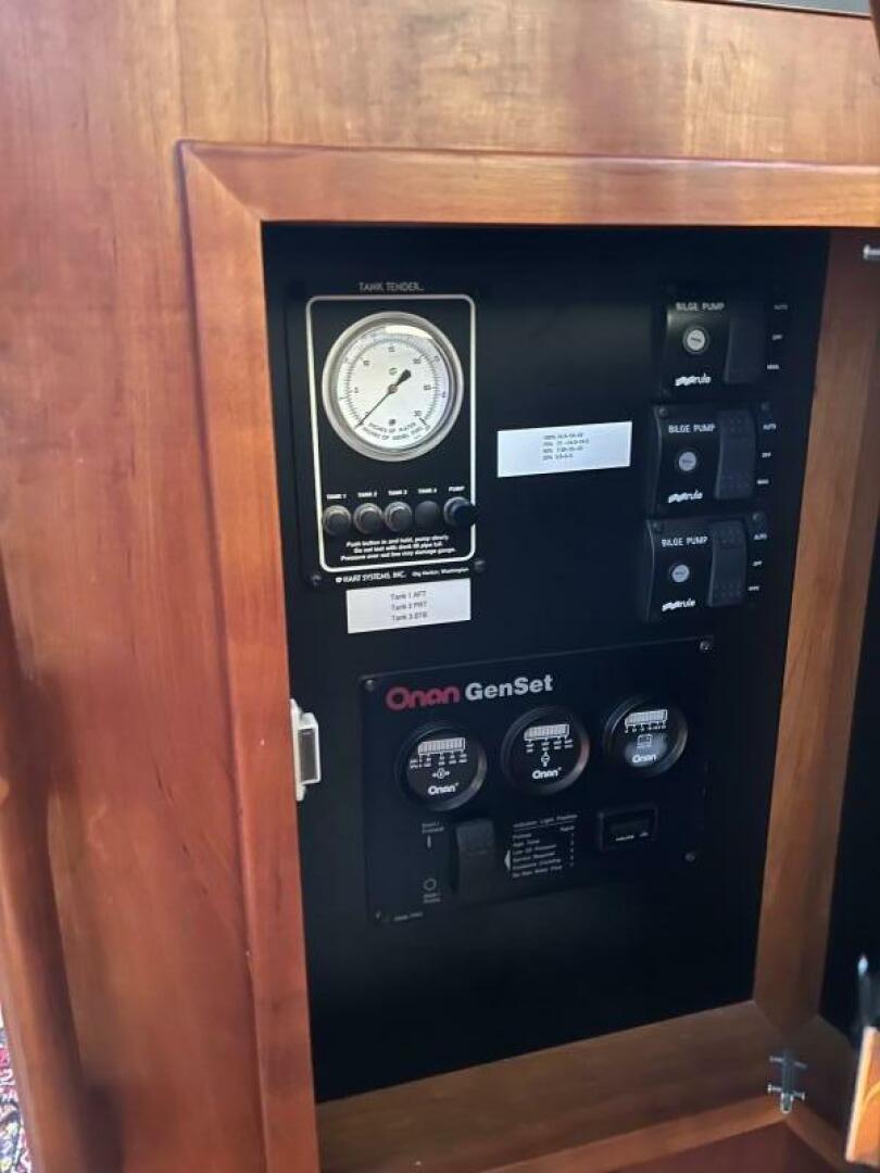 Slide: The Image of Sabre 47 Aft Cabin 2004 - 4908301
