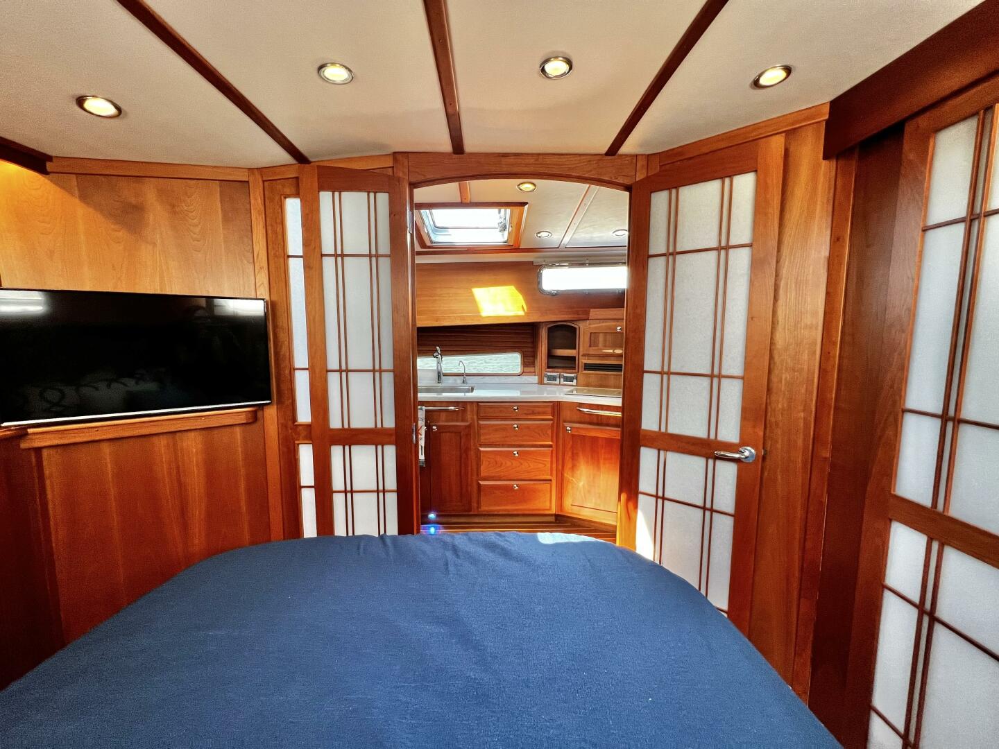 Slide: The Image of Sabre 48 Fly Bridge 2019 - 3811601