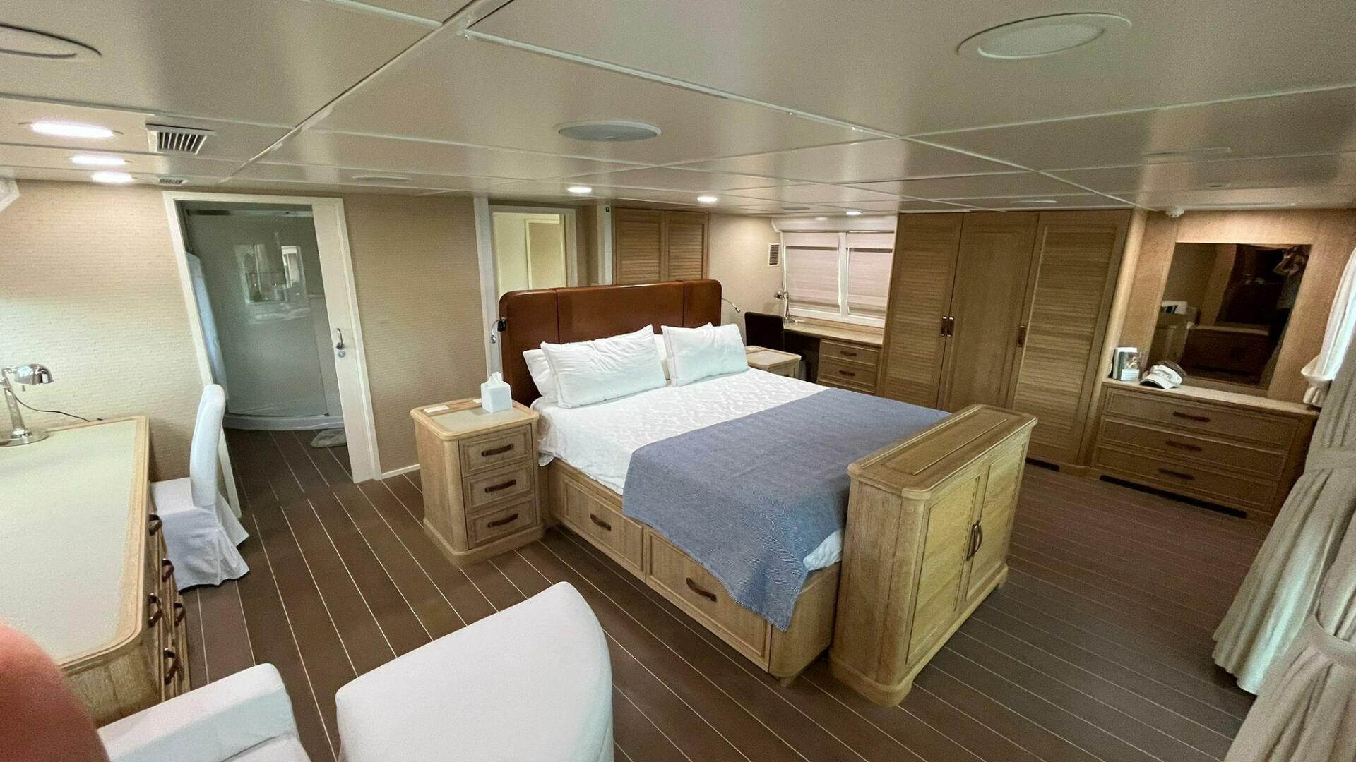 Slide: The Image of Sabre Catamarans 2004 - 4825014