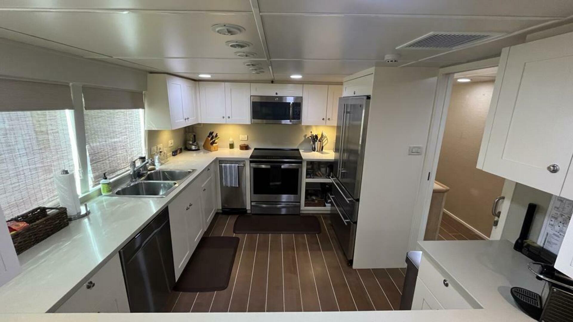 Slide: The Image of Sabre Catamarans 2004 - 4825013