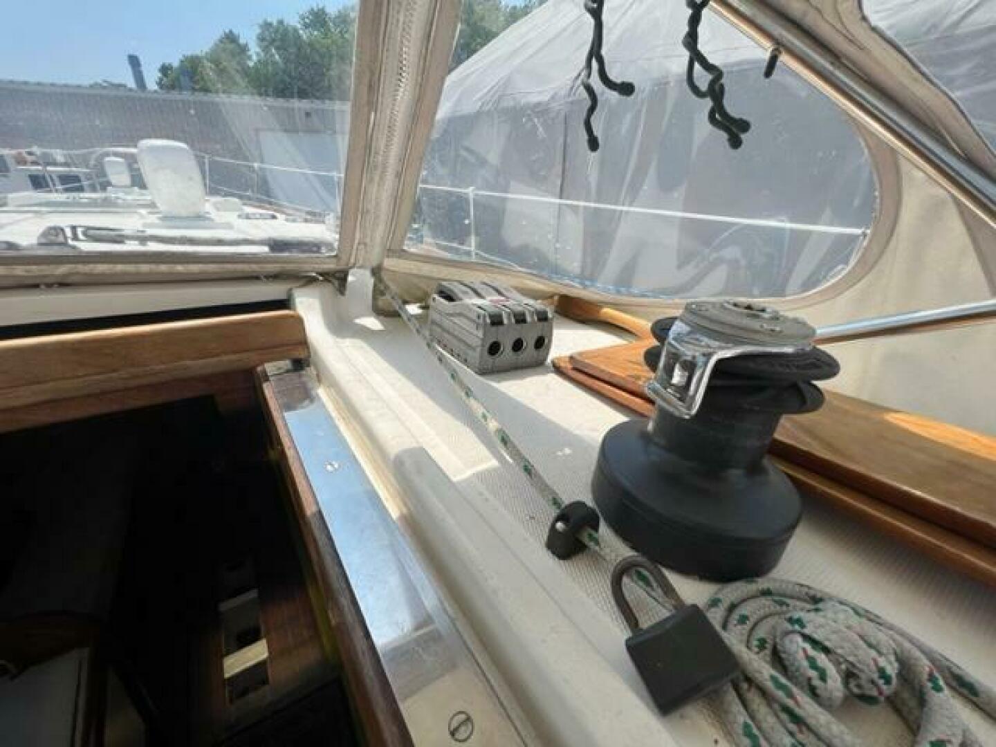 Slide: The Image of Sabre MK I Masthead SLOOP 1983 - 5145098