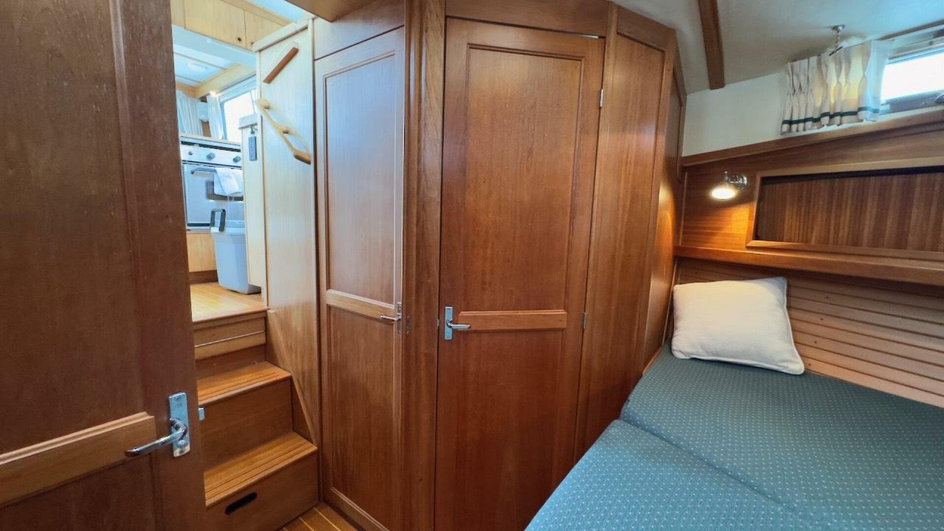 Slide: The Image of Sabreline 34 1997 - 5280612