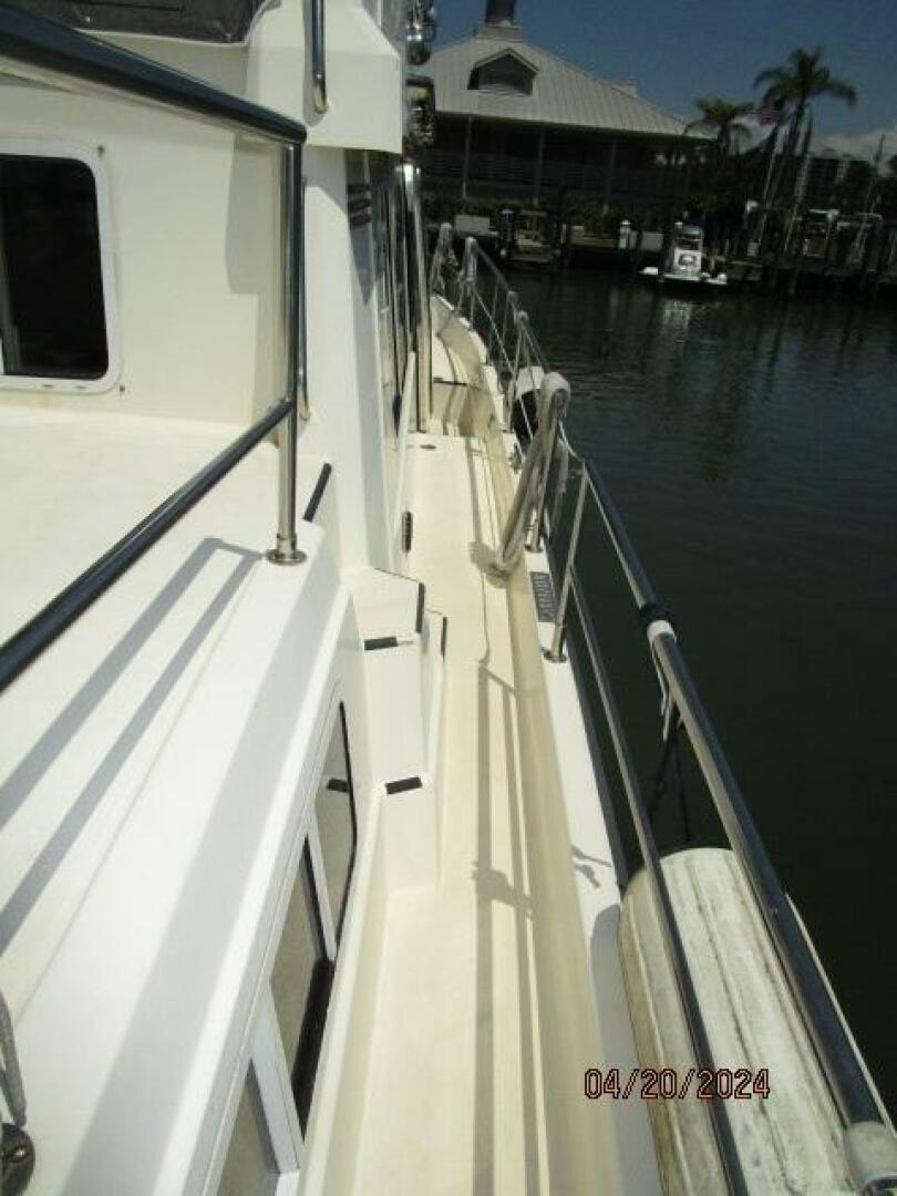 Slide: The Image of 36' Sabreline starboard side deck2 - 4329982