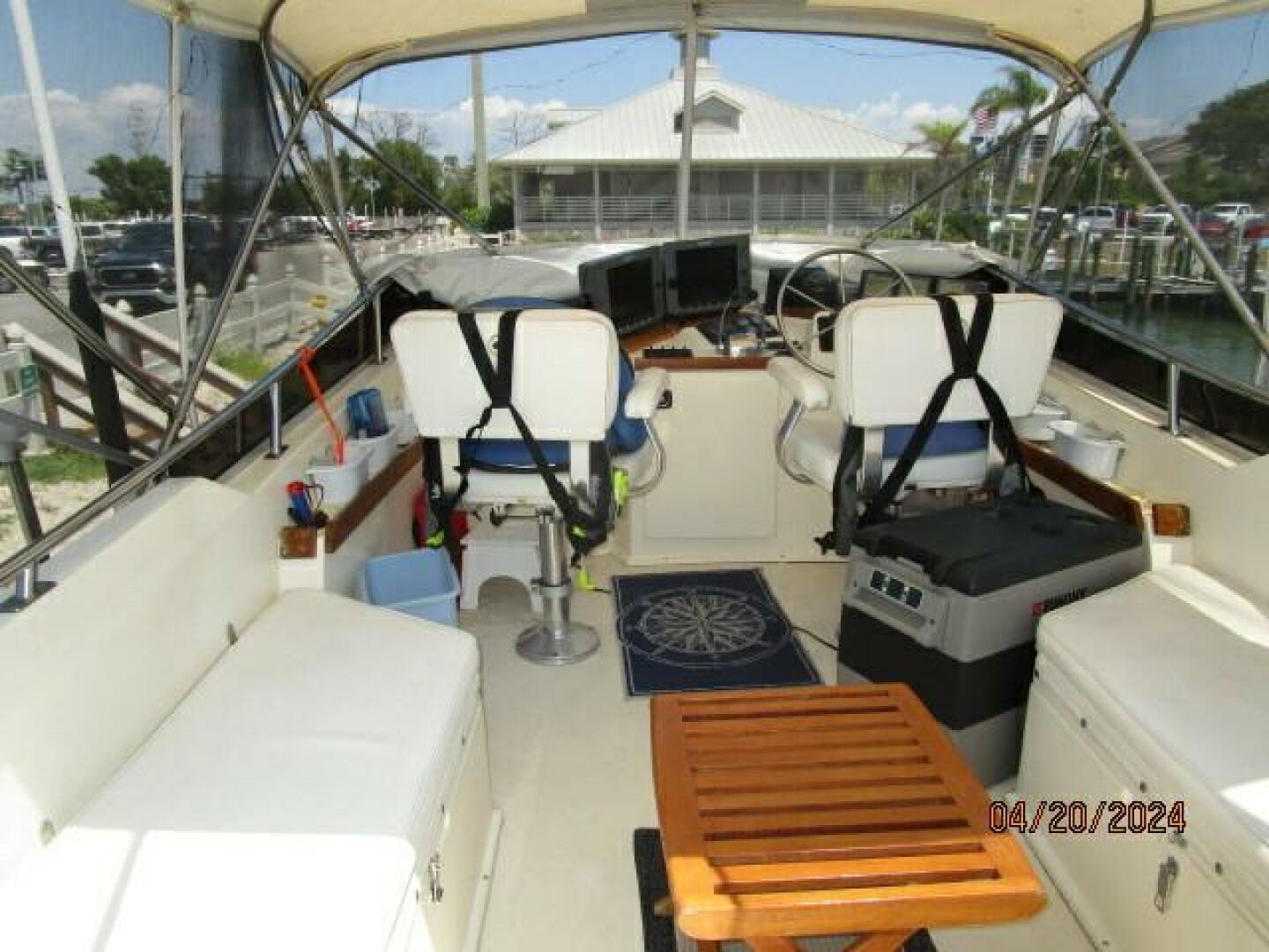Slide: The Image of 36' Sabreline flybridge forward - 4329925