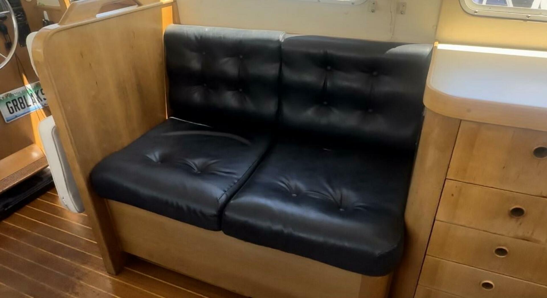 Slide: The Image of 36' Sabreline salon starboard seating - 4329976