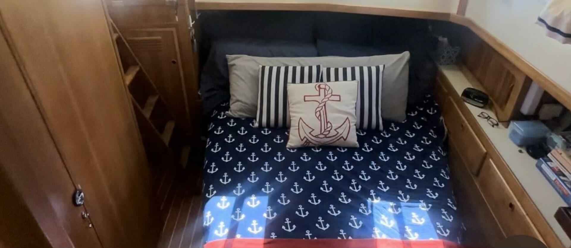 Slide: The Image of 36' Sabreline master stateroom - 4329961