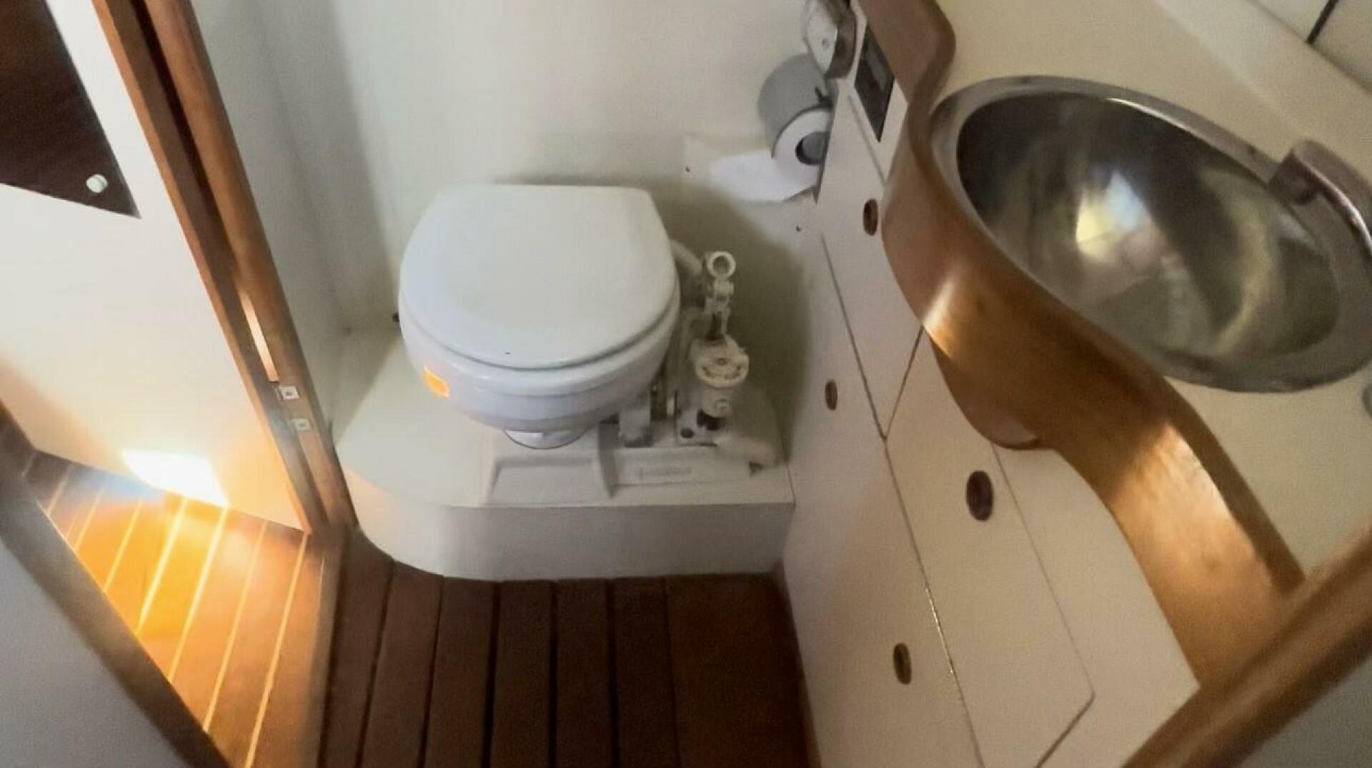 Slide: The Image of 36' Sabreline master stateroom head - 4329954