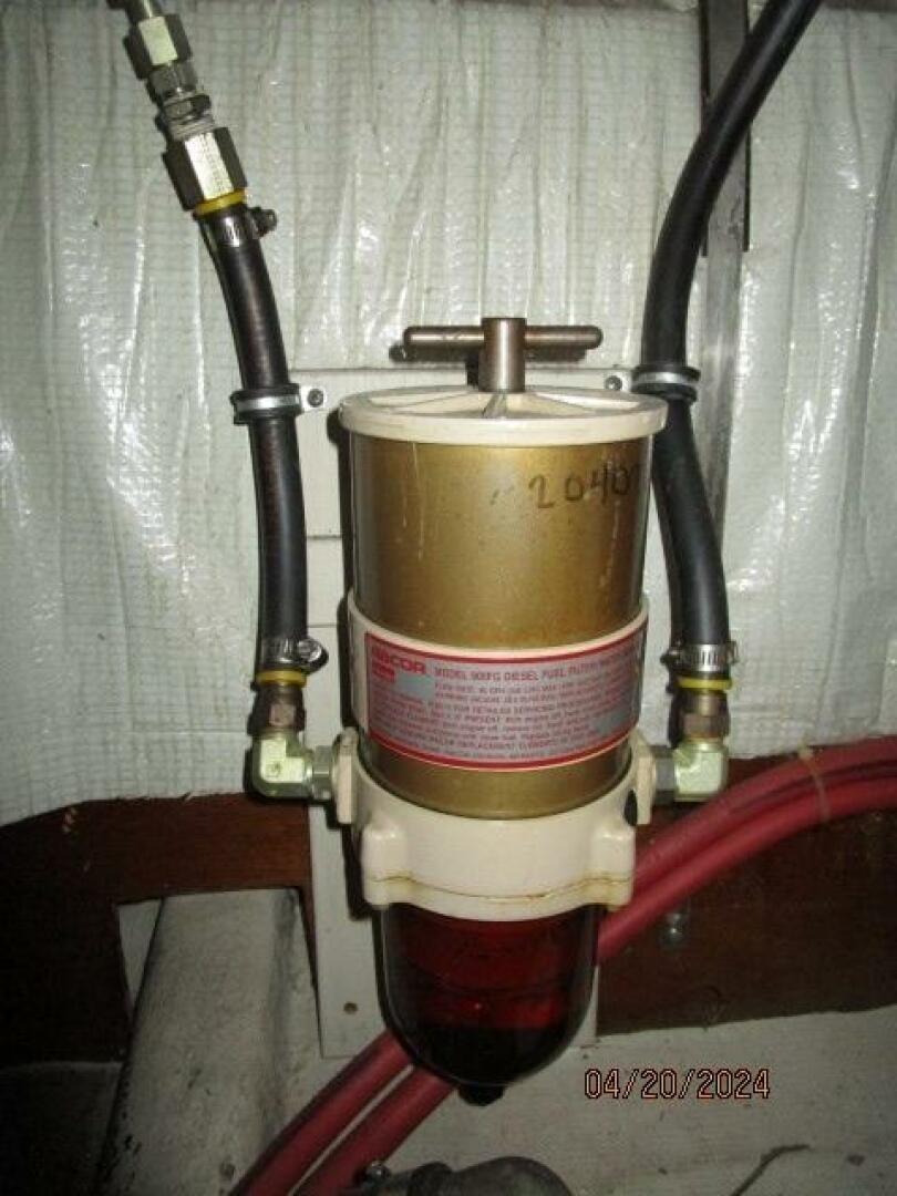 Slide: The Image of 36' Sabreline starboard Racor fuel filter - 4329980