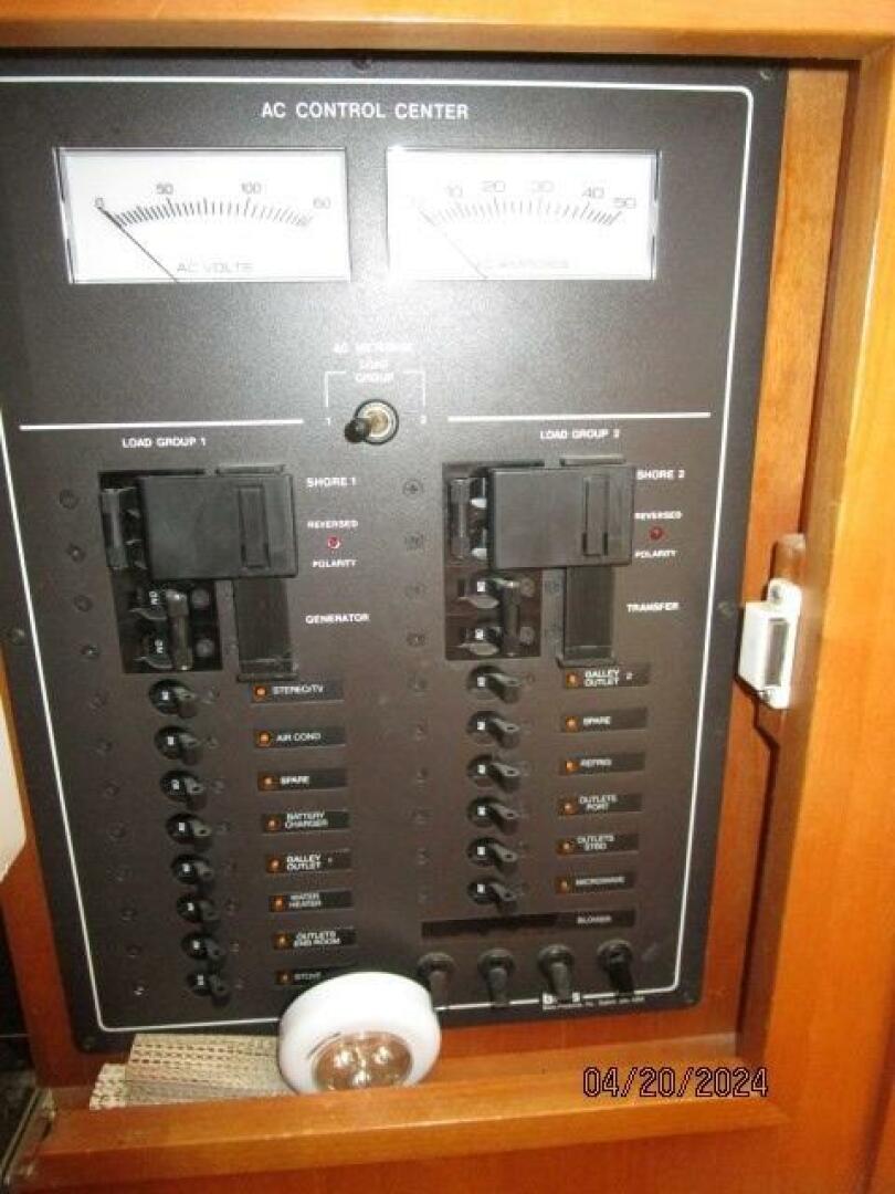 Slide: The Image of 36' Sabreline electrical panel2 - 4329917