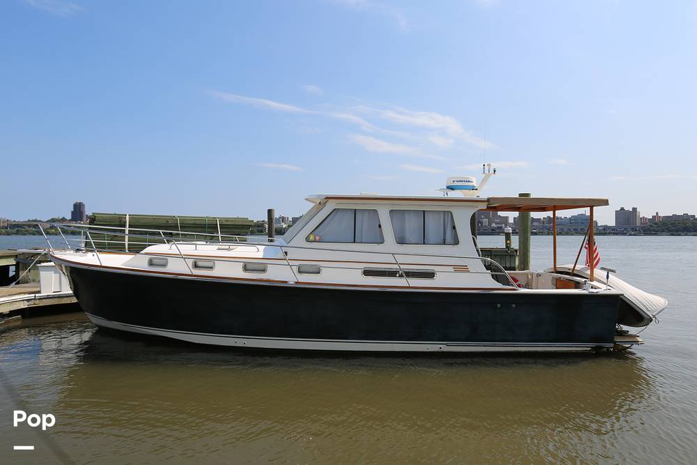 Slide: The Image of Sabreline 36 Hardtop Express 2004 - 11292043