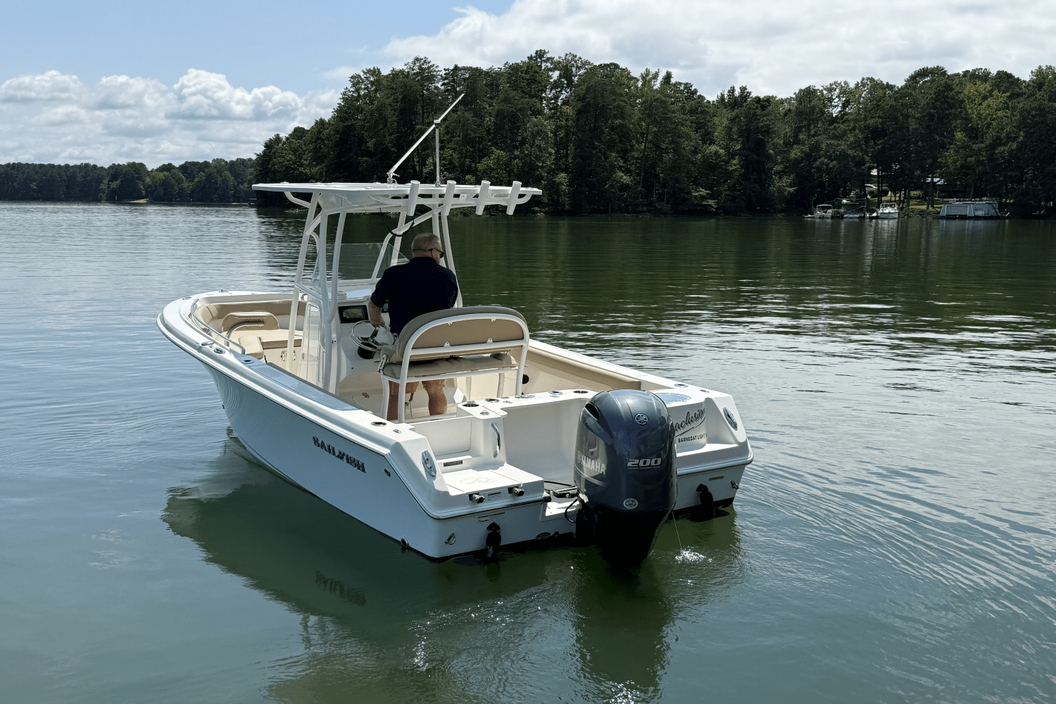 Slide: The Image of Sailfish 220 CC 2021 - 11