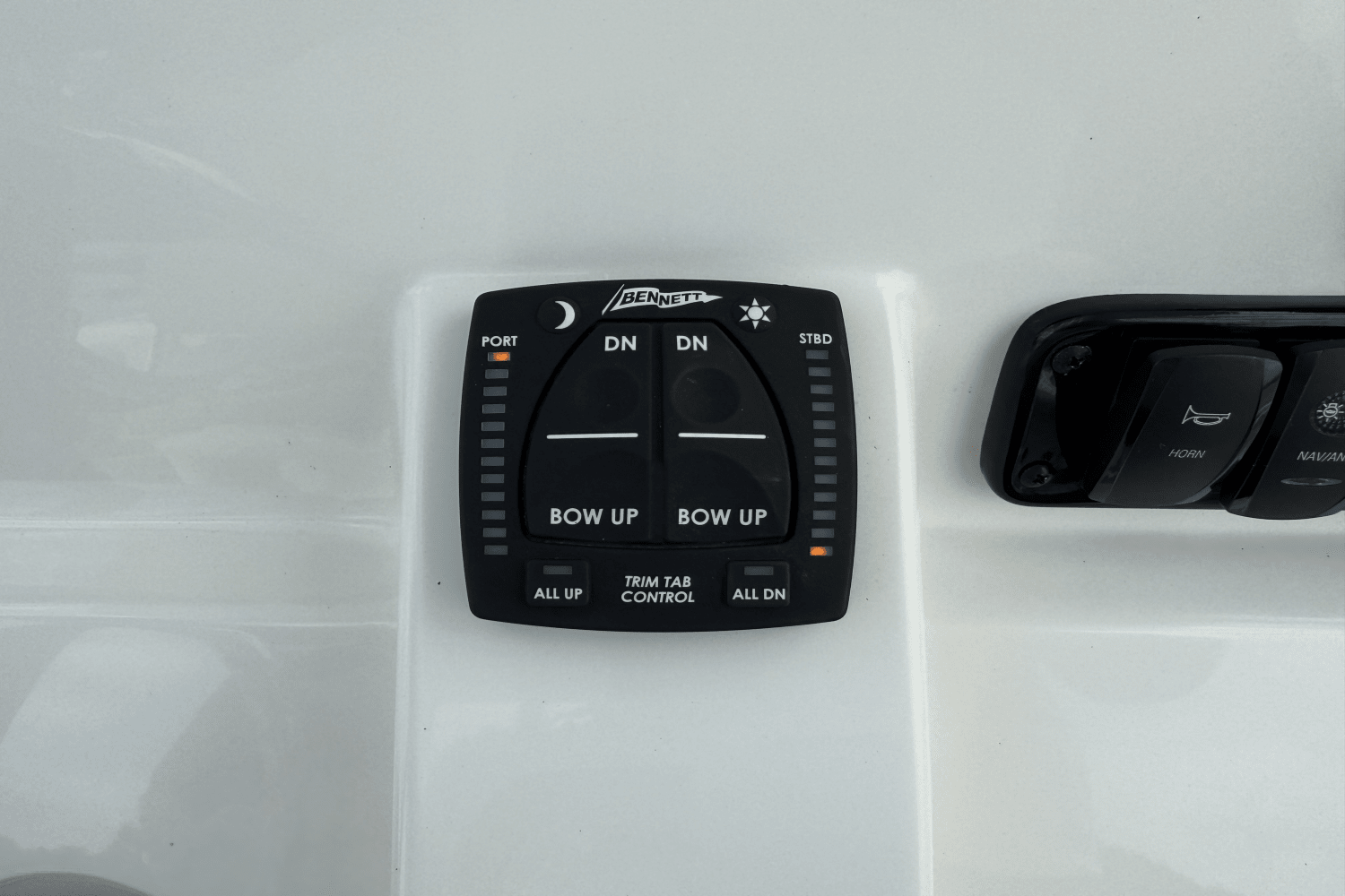 Slide: The Image of Sailfish 220 CC 2021 - 29