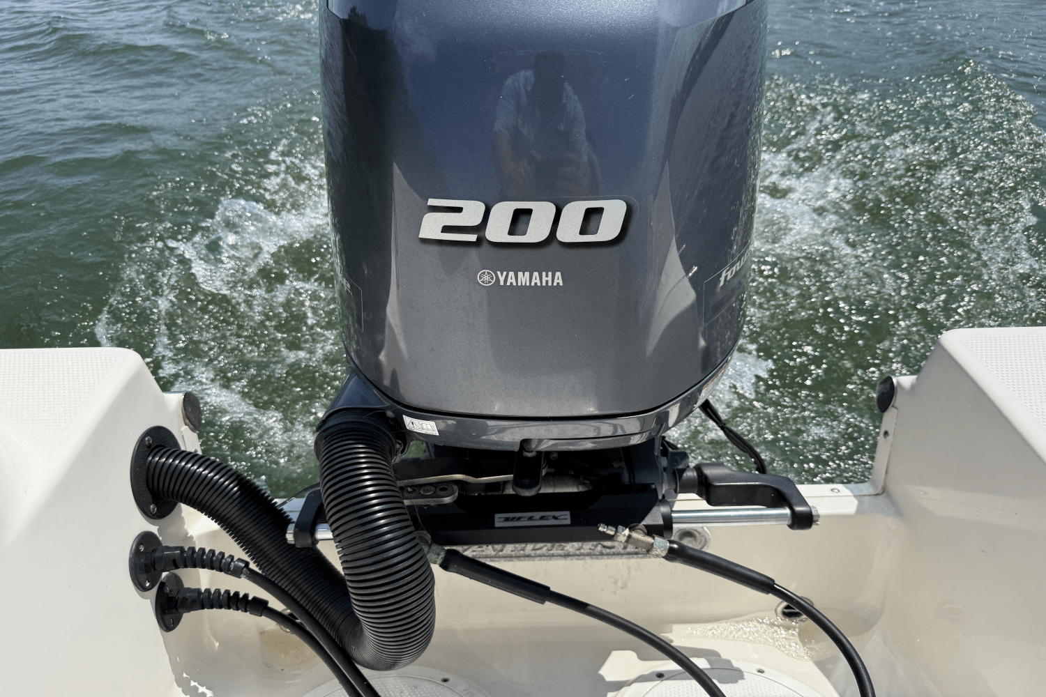 Slide: The Image of Sailfish 220 CC 2021 - 30