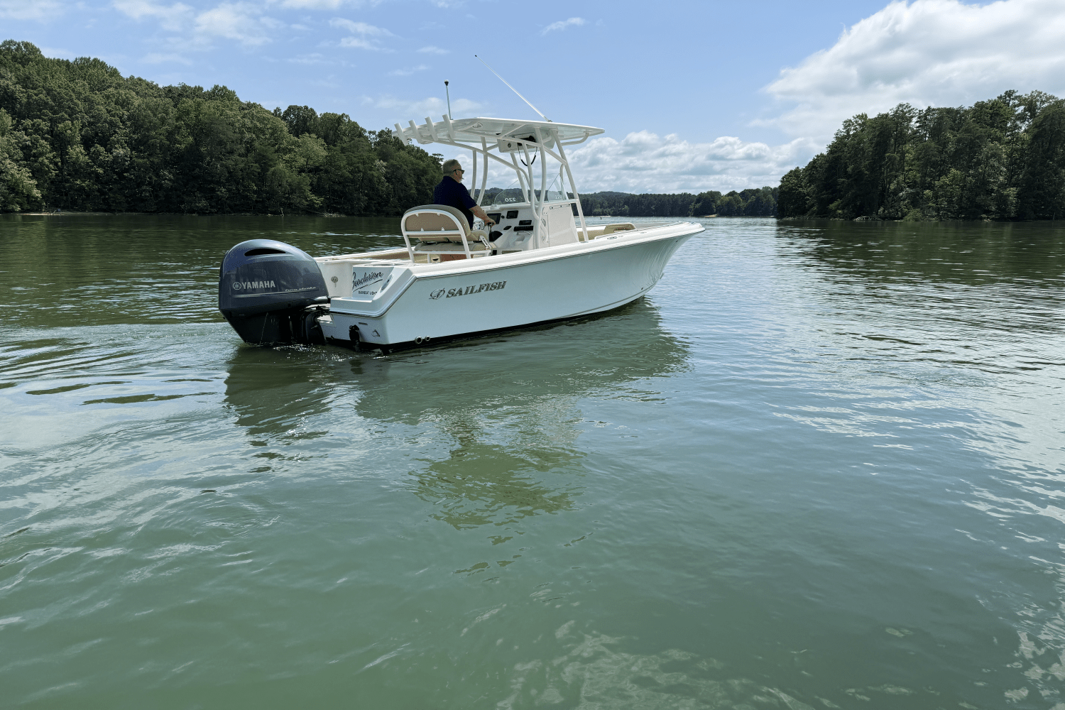 Slide: The Image of Sailfish 220 CC 2021 - 5