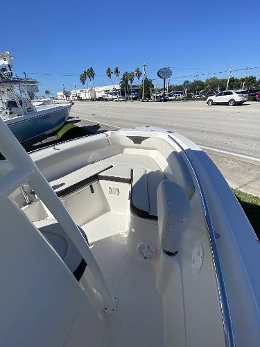 Slide: The Image of Sailfish 220 CC 2022 - 5
