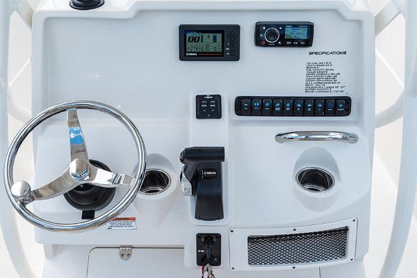 Slide: The Image of Sailfish 220 CC 2022 - 9
