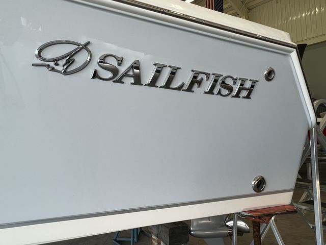 Slide: The Image of Sailfish 220 CC 2023 - 3