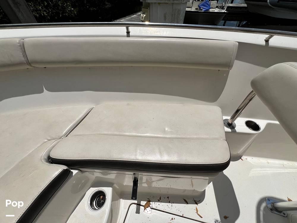 Slide: The Image of Sailfish 242CC 2022 - 5
