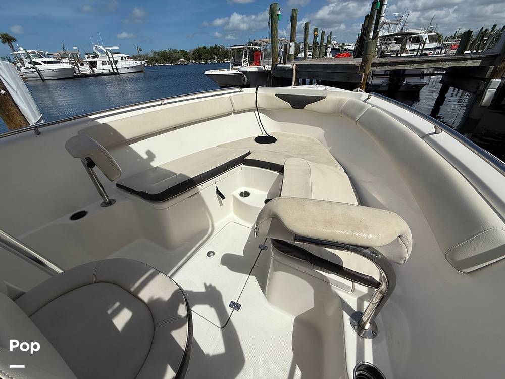 Slide: The Image of Bow Seating with Storage - 15319875