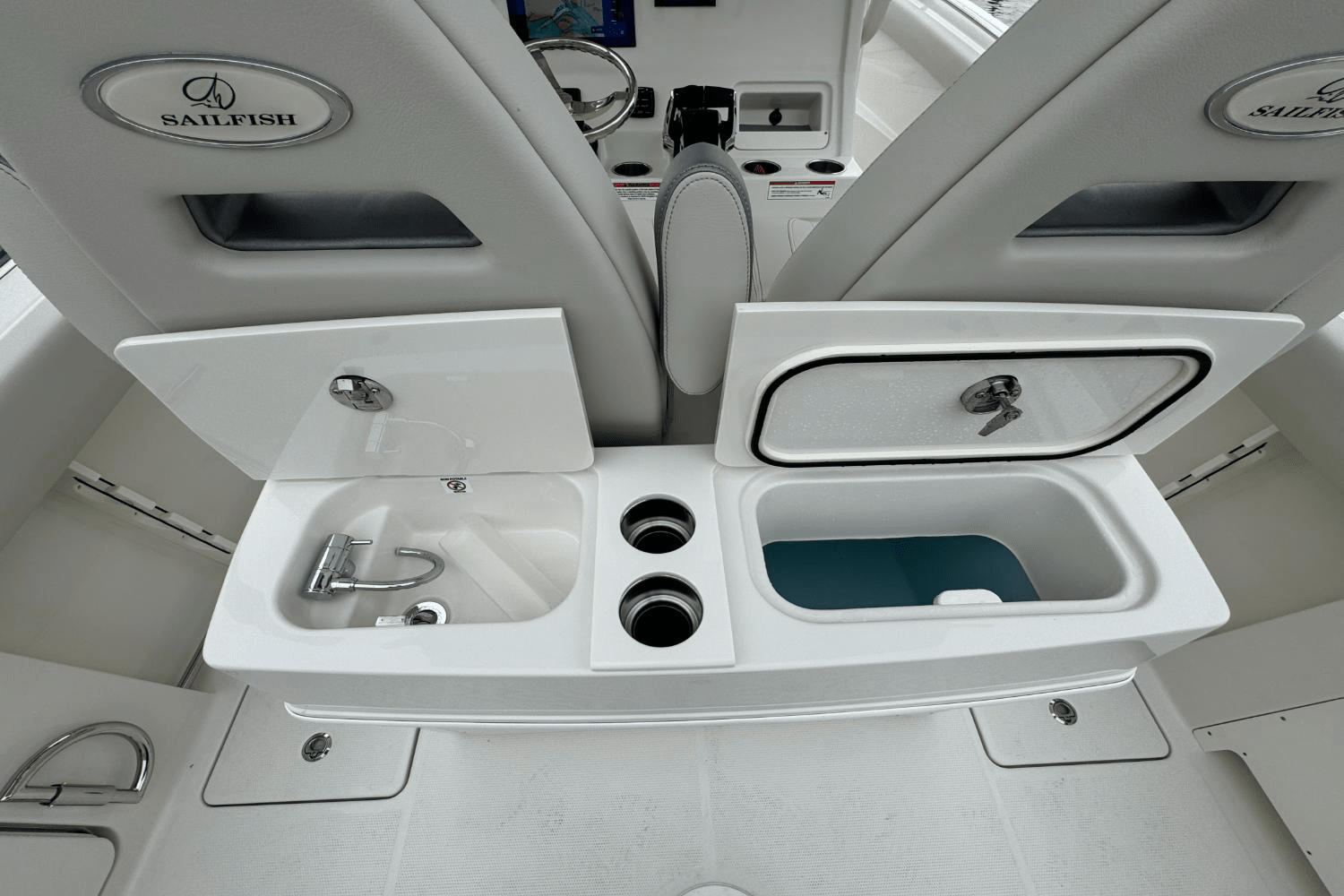 Slide: The Image of Sailfish 272CC SE 2025 - 26