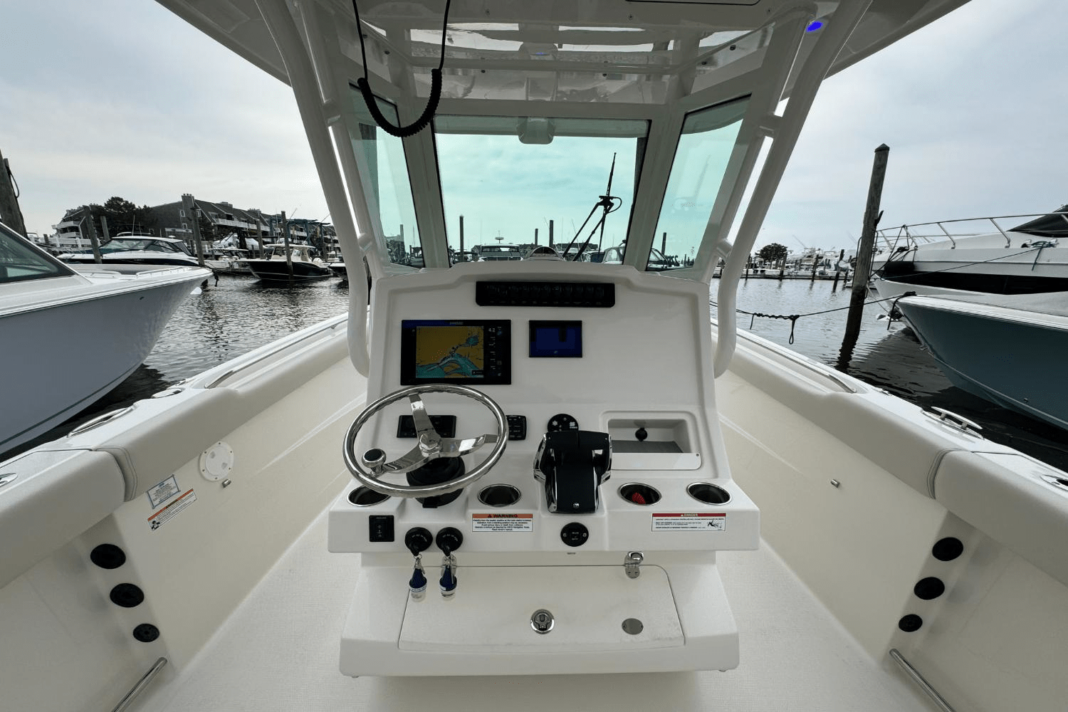 Slide: The Image of Sailfish 272CC SE 2025 - 28