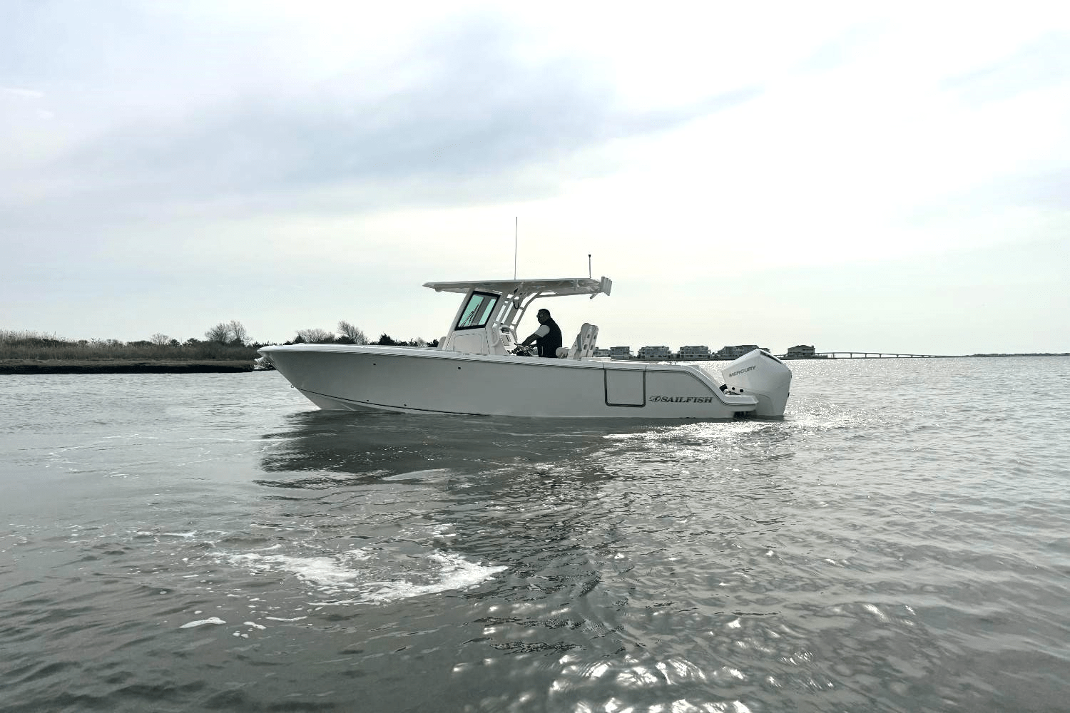 Slide: The Image of Sailfish 272CC SE 2025 - 8