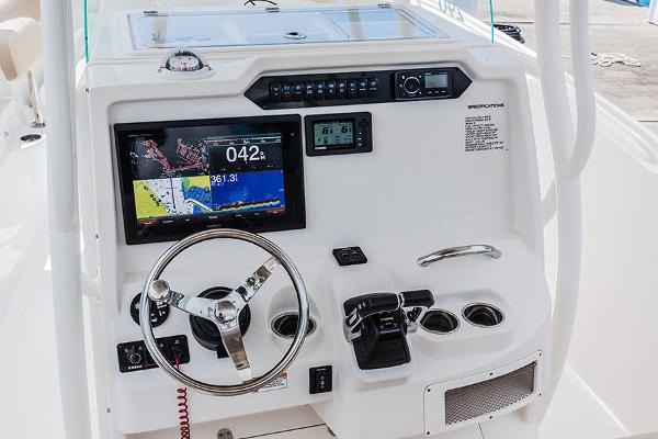 Slide: The Image of Sailfish 290 CC 2023 - 10