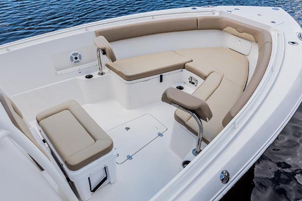 Slide: The Image of Sailfish 290 CC 2023 - 4