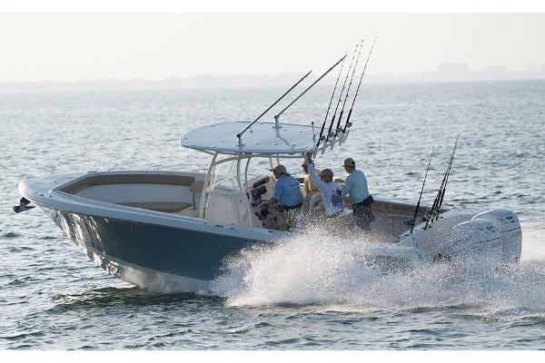 Slide: The Image of Sailfish 320 CC 2022 - 1