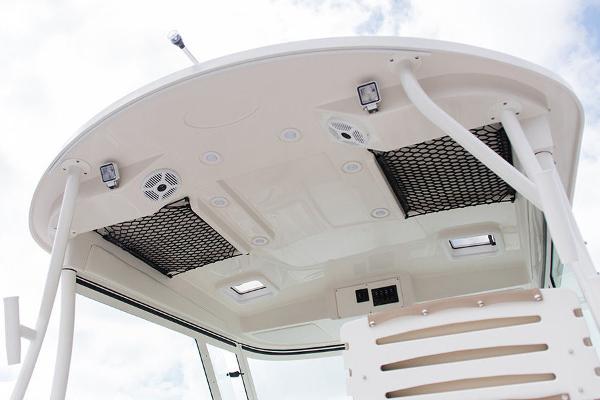 Slide: The Image of Sailfish 320 Express 2021 - 8