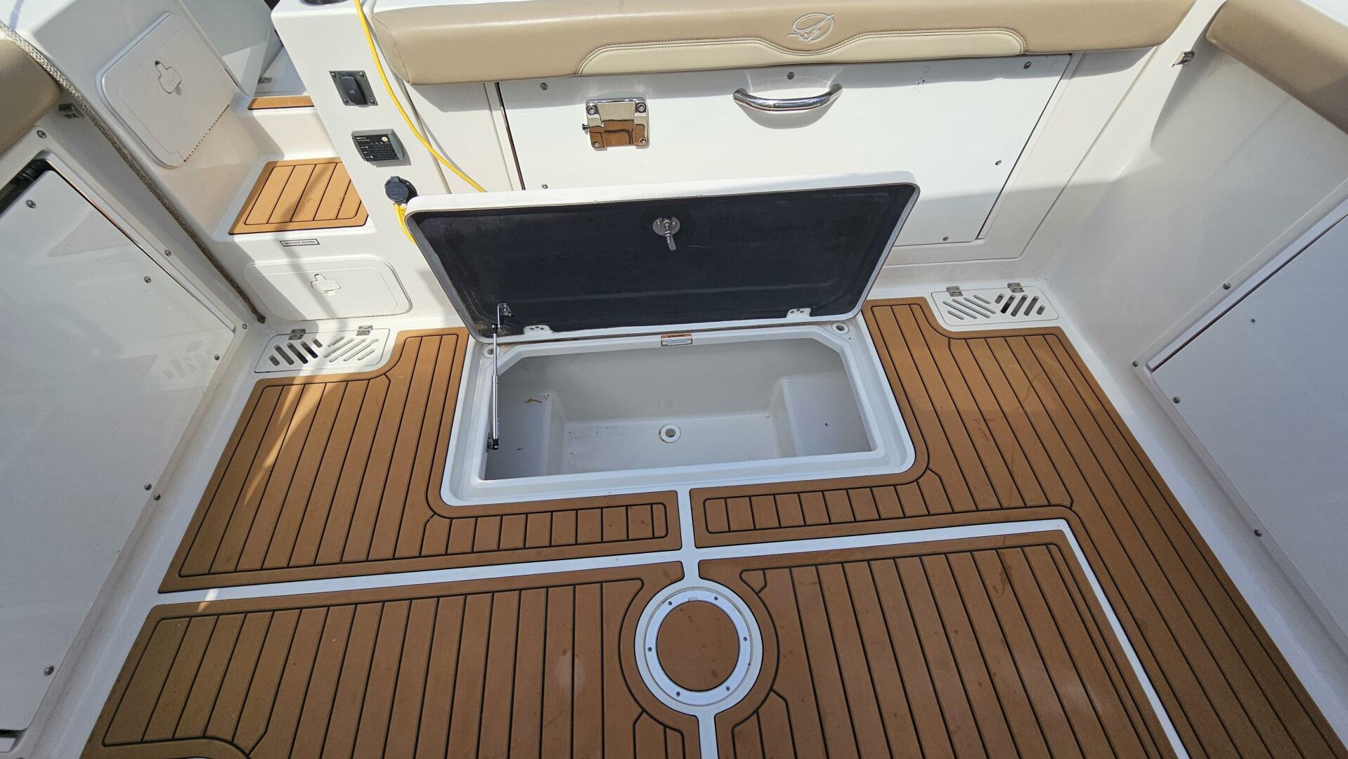 Slide: The Image of Sailfish 325 DC 2019 - 4825948