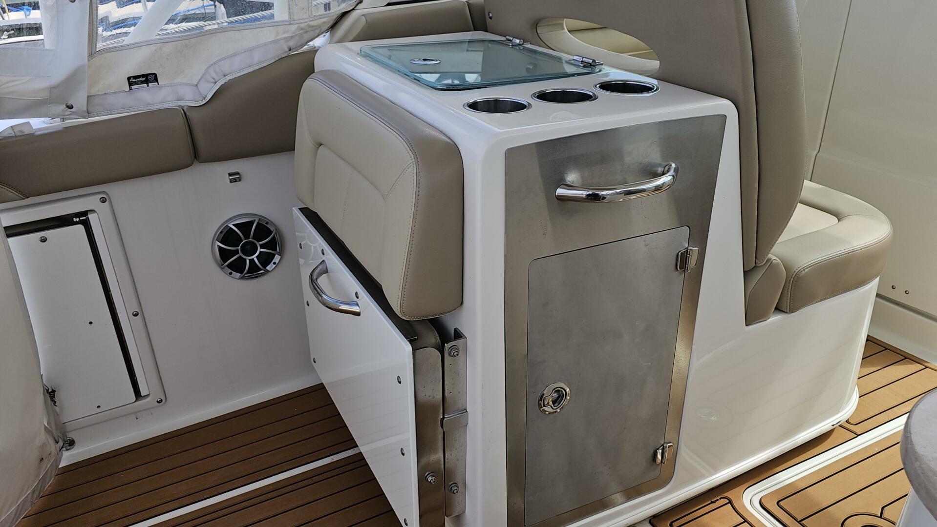 Slide: The Image of Sailfish 325 DC 2019 - 4825955