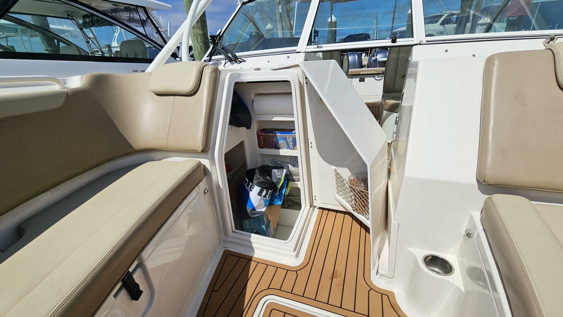 Slide: The Image of Sailfish 325 DC 2019 - 4825975