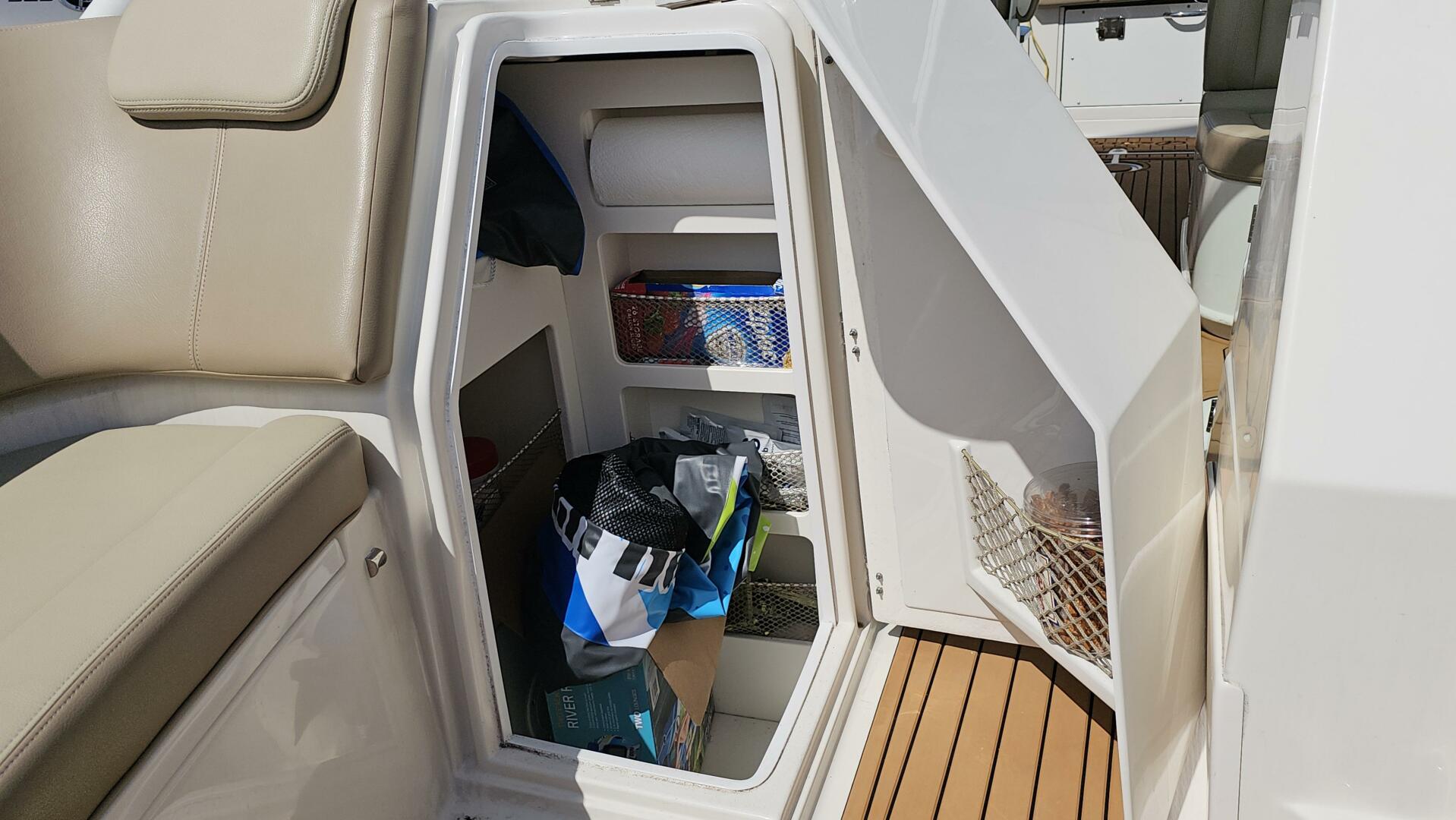 Slide: The Image of Sailfish 325 DC 2019 - 4825976