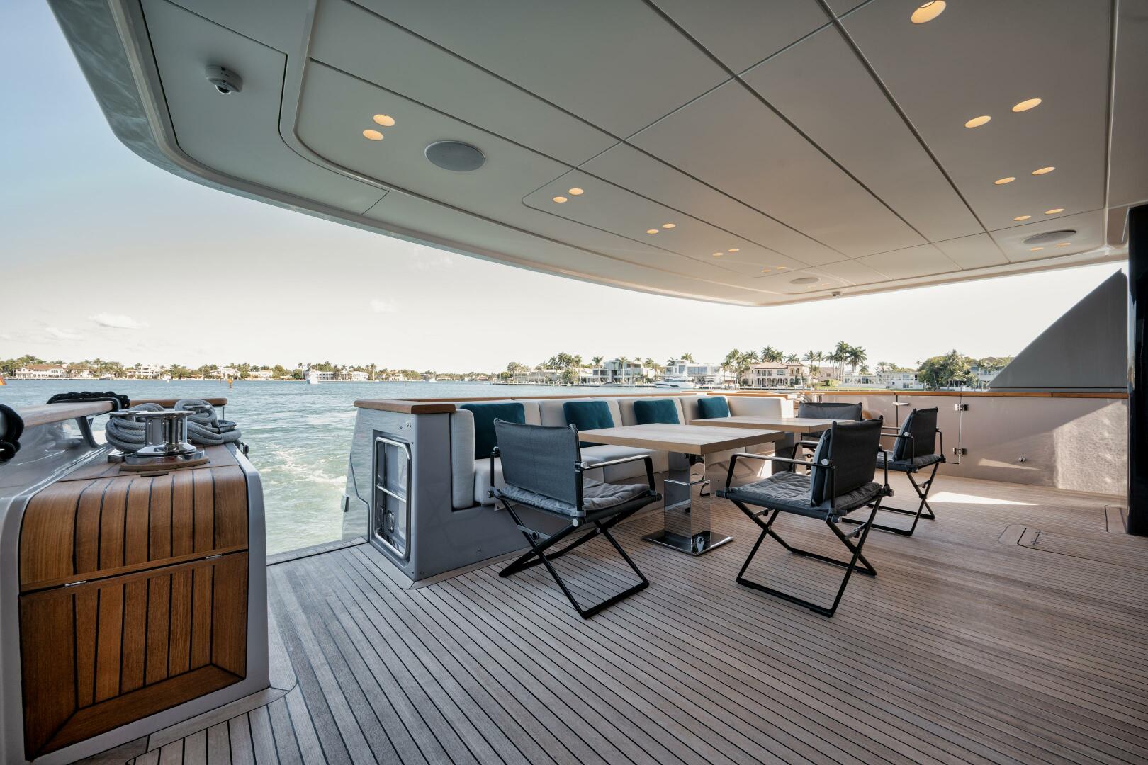 Slide: The Image of Aft Deck - 4393868