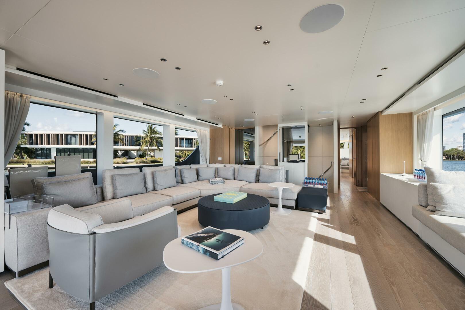 Slide: The Image of Salon - 4393870