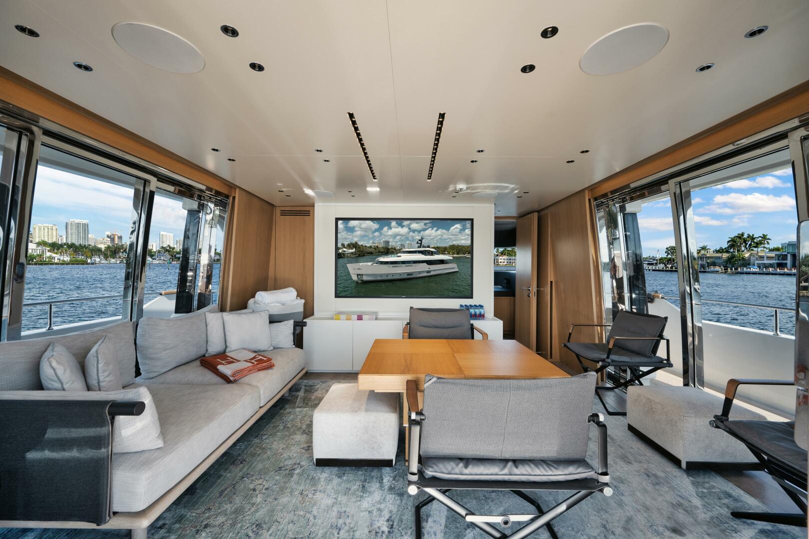 Slide: The Image of Aft Deck - 4393873