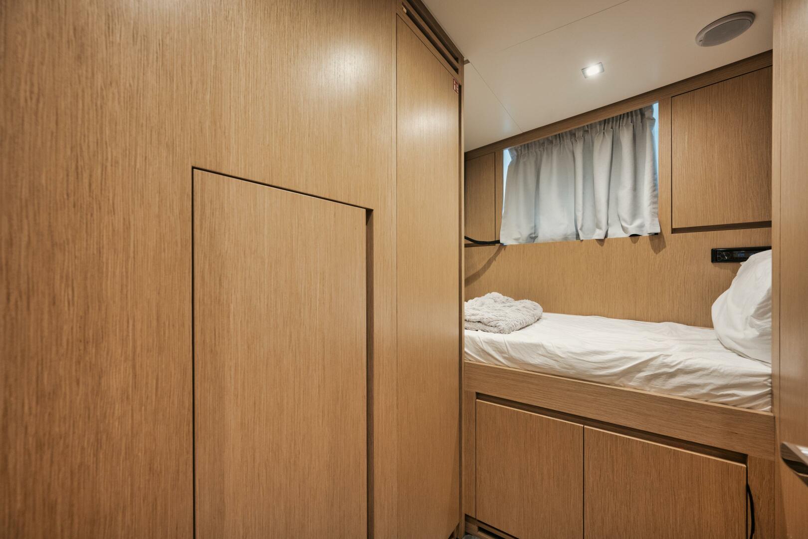 Slide: The Image of Cabin - 4393888