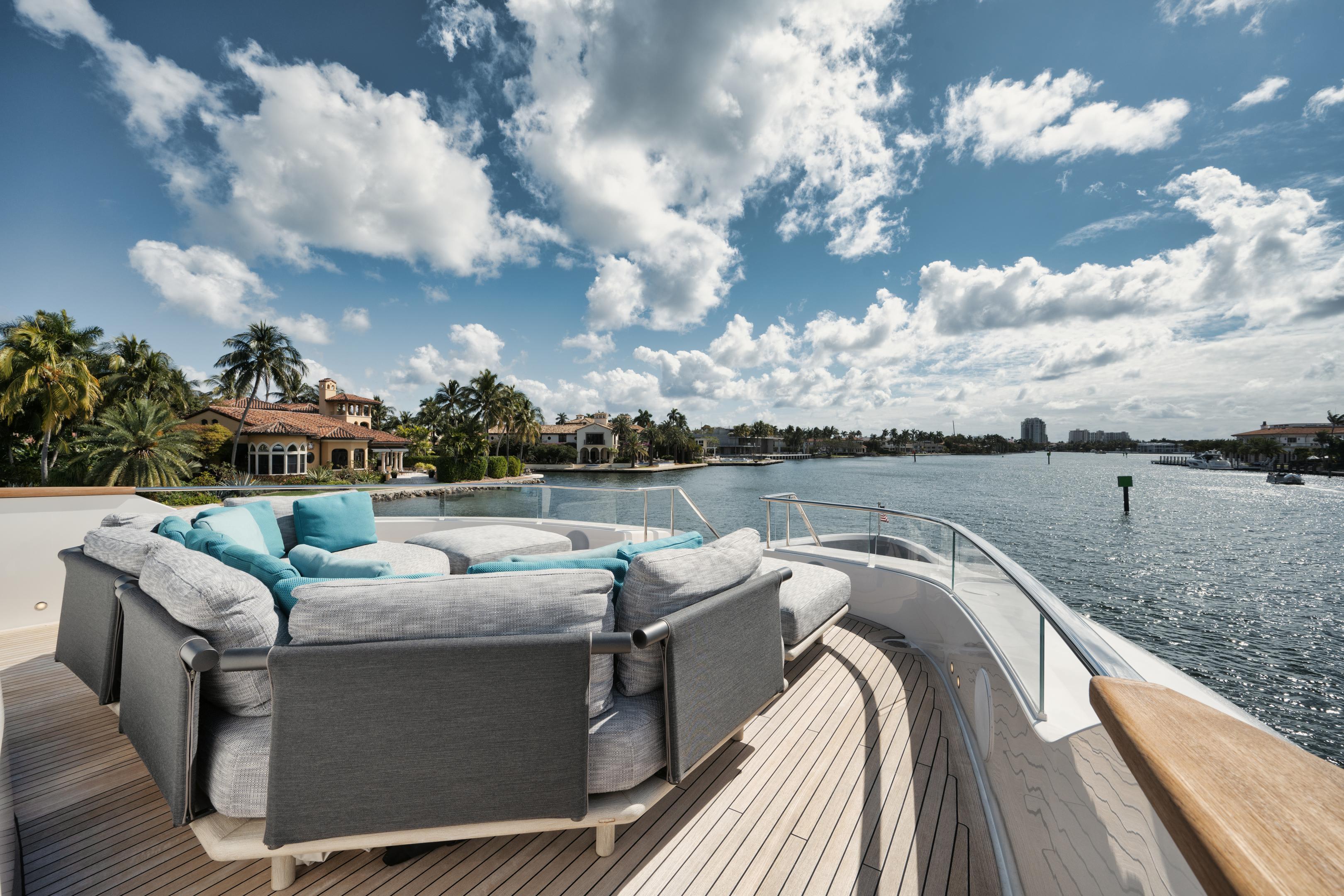 Slide: The Image of 2021-San-Lorenzo-SD96-MarineMax-Naples - 6